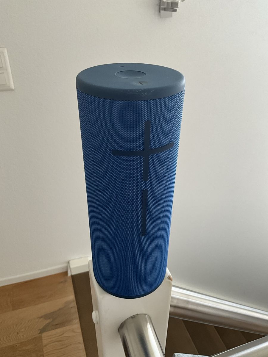 Ultimate Ears Lautsprecher: Ultimate Ears Megaboom inkl. Dockingstation / Ladekabel – Gebraucht aus Oberkirch LU von jonah_316