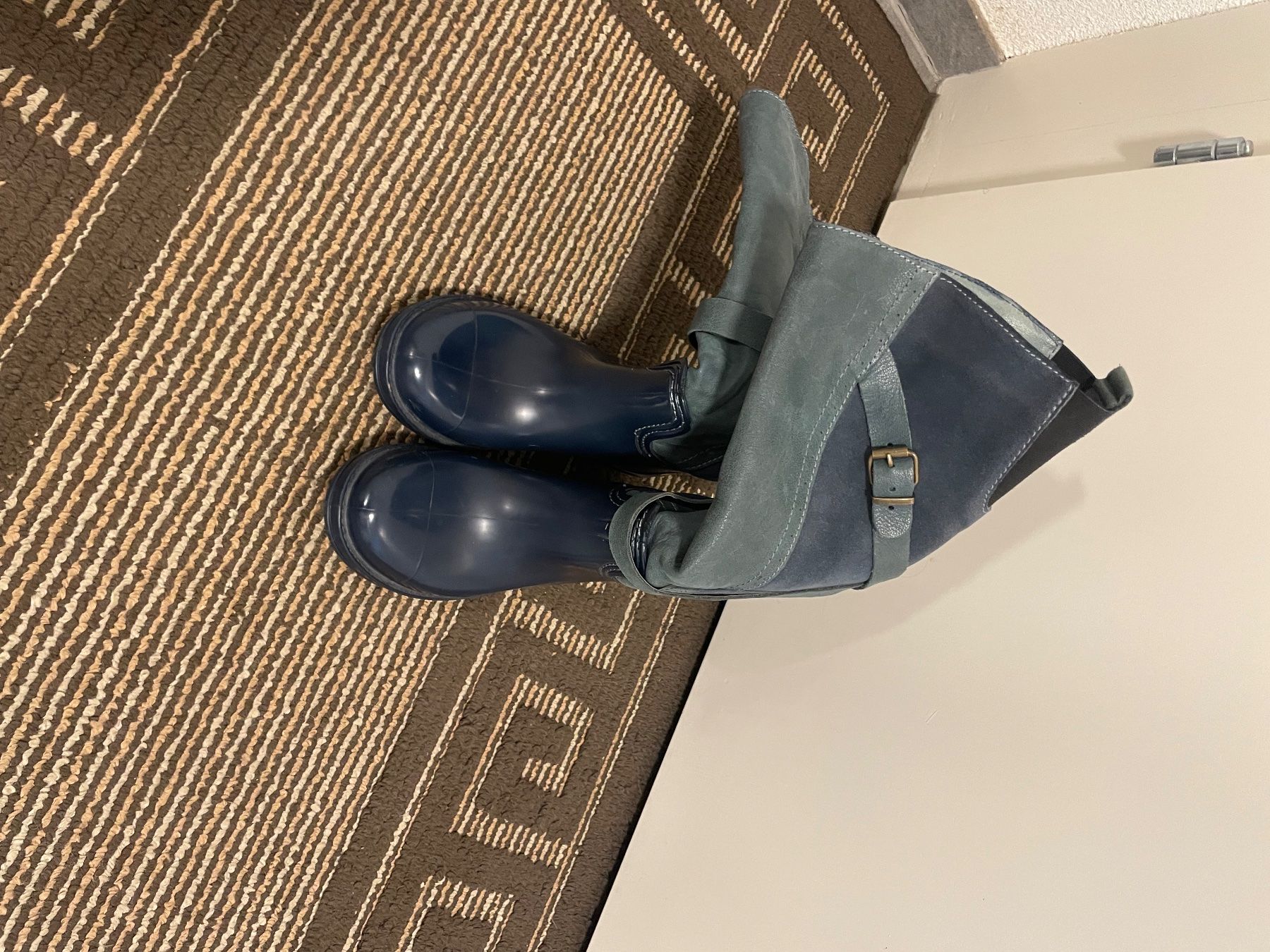 Scarpe da donna: Regen Stiefel – Usato da Niederdorf venduto da dhodach 2