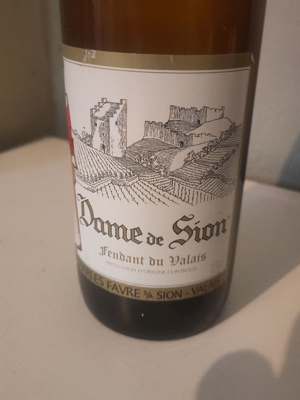 Wein: 8 FL. Fendant "Dame de Sion" 2019 – Neu (gemäss Beschreibung) aus Basel von Morgenmuffel 3