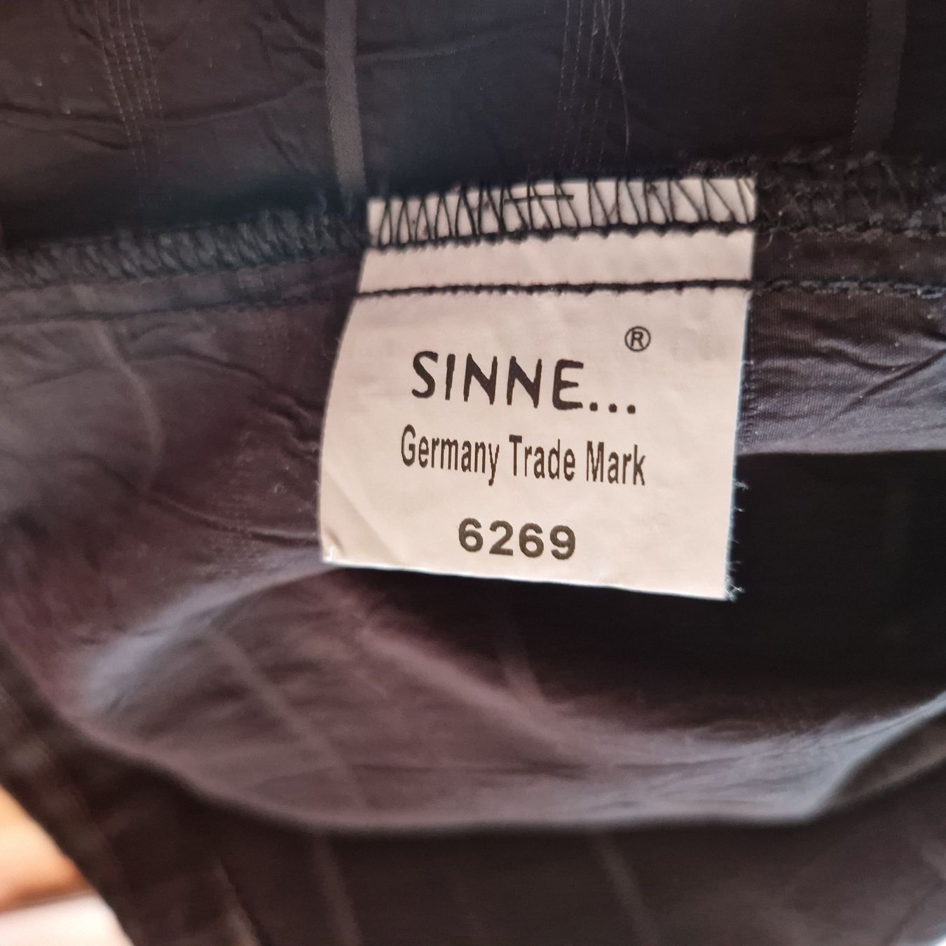 Giacche: kurze Jacke mit Schalkragen – Usato da Rüti ZH venduto da Gigelisuppe 3