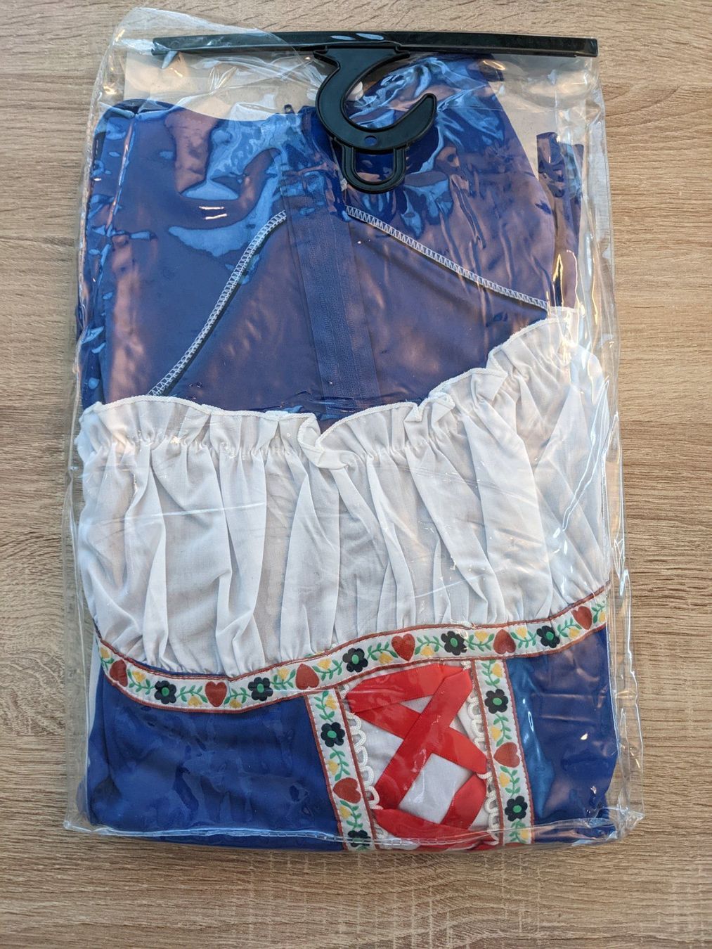 Costumes: Kostüm "Bäuerin" Gr. S/M NEU!! – Neuf avec emballage d'origine à Benken SG par olga81 1