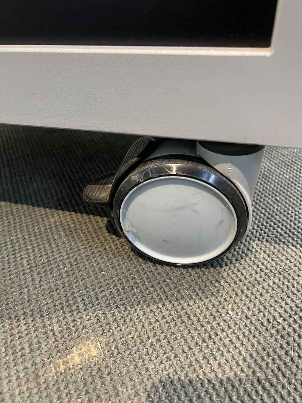 Eléments de bureau: 035 DENZ D3 Rollcaddy / Rollcontainer – D'occasion à Wangen an der Aare par TBYN 9