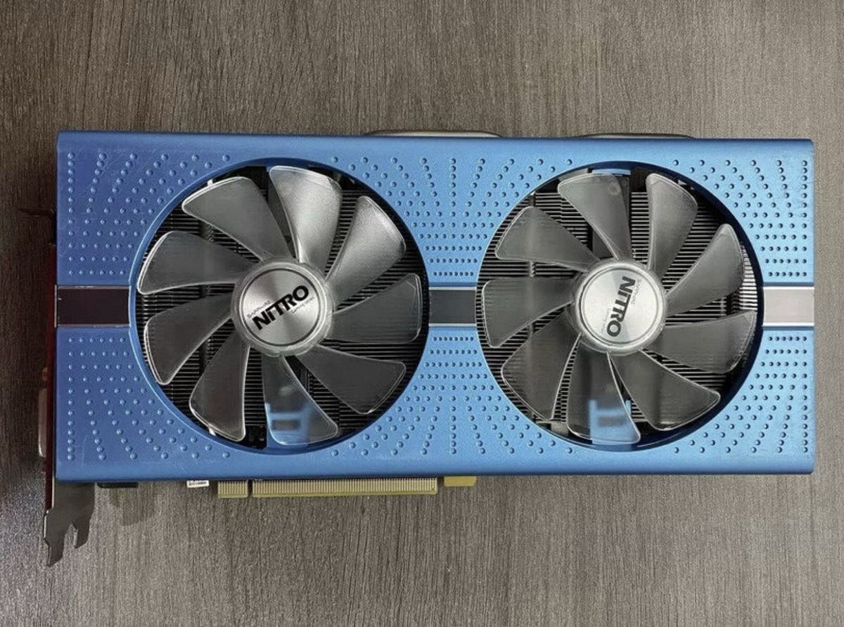 Amd Schede grafiche: Sapphire Nitro+ RX 580 8GB, Mac Pro EFI Boot Screen – Usato da Chermignon venduto da telmoalmeida 1