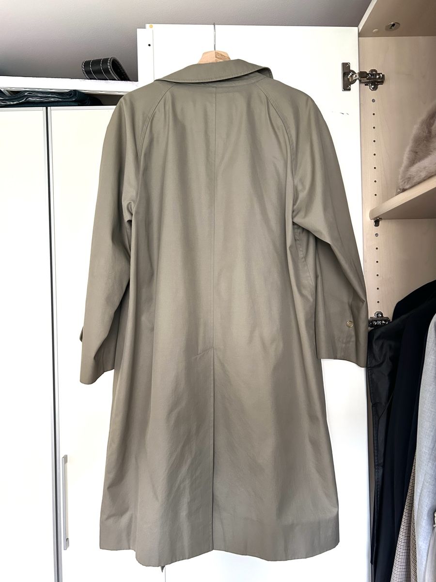 Burberry Cappotti: Original Burberry Trenchcoat – Usato da Ziefen venduto da Elar_store 1