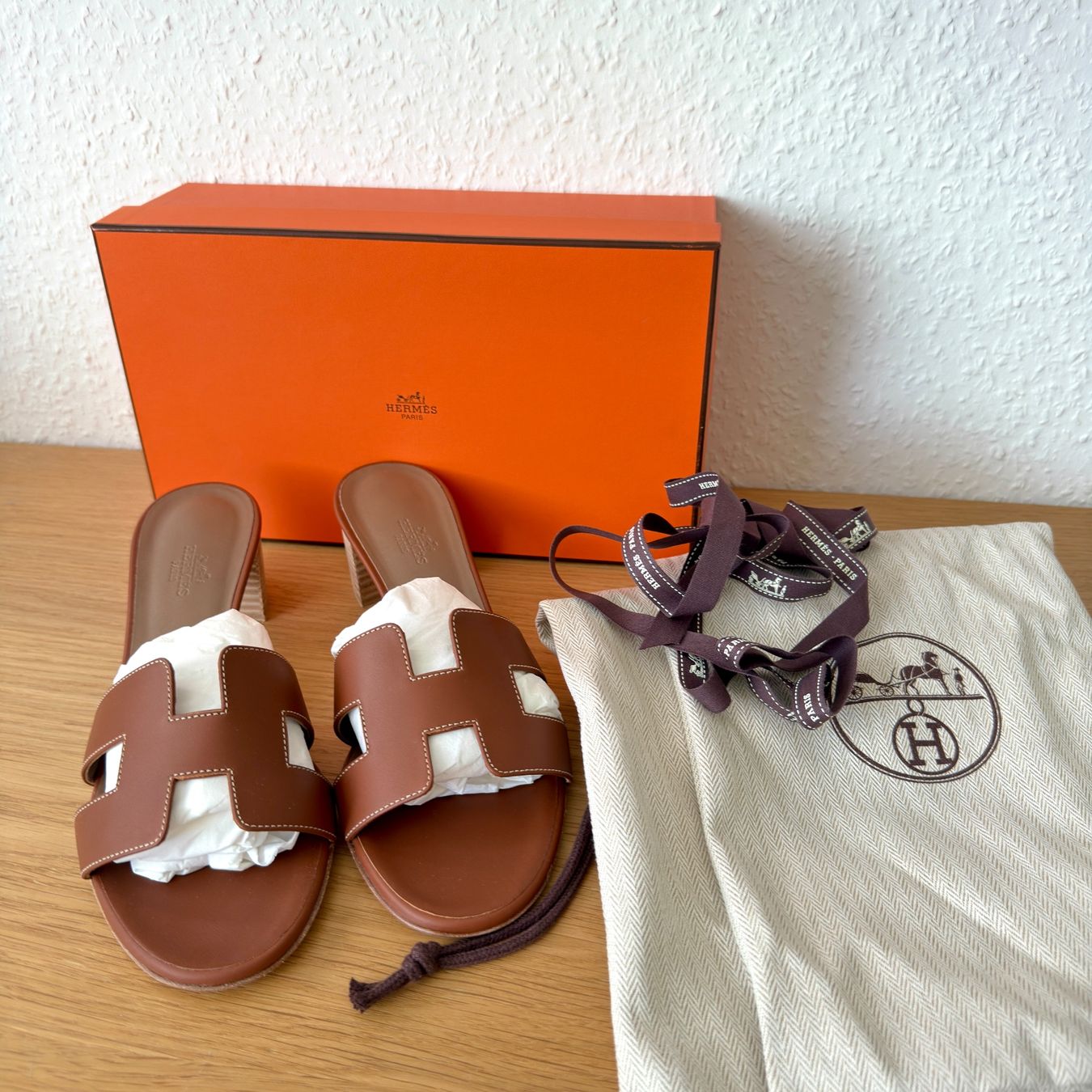 Hermès Scarpe da donna: Authentiques Sandales HERMÈS Oasis 39.5 NEUVES – Nuovo e nell'imballaggio originale da Carouge GE venduto da loveluxury 1