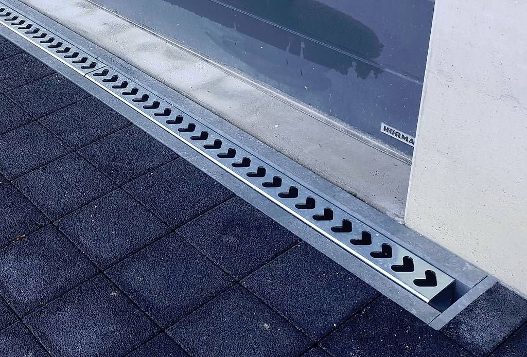 Altri materiali da costruzione: Wasserrinne PE - 60 Tonnen - Querrinnen – Nuovo e nell'imballaggio originale da Tavannes venduto da .Rochat. 2