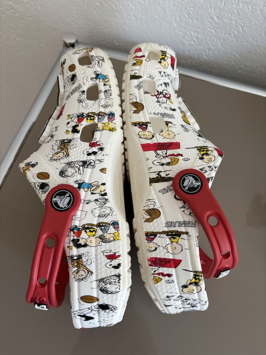 Crocs Chaussures garçon: Crocs x Peanuts Gr 34-35 – D'occasion à Boniswil par Biancaneve91 2