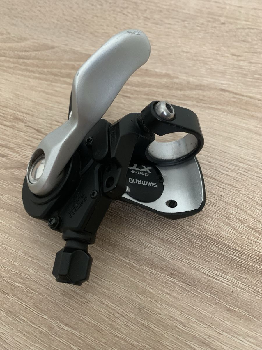 Shimano Pezzi di ricambio: Shimano Deore XT 3x9 fach Set – Usato da Basel venduto da Fahrenheitcycling 3