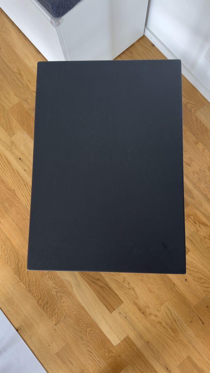 Carrelli di servizio: Minimalistischer Servierwagen Aluminium dunkelgrau – Usato da Zürich venduto da ann_xpv6 3