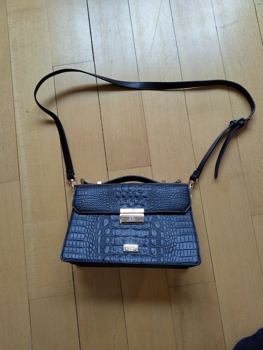 Sacs femmes: Handtasche Schwarz – D'occasion à Bern par nik_nxd9