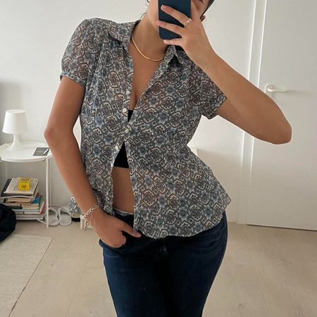 Leichte Bluse mit Muster, Grösse S, Top Zustand