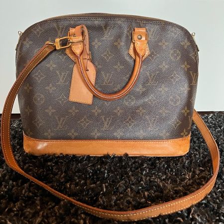 Louis Vuitton Alma PM