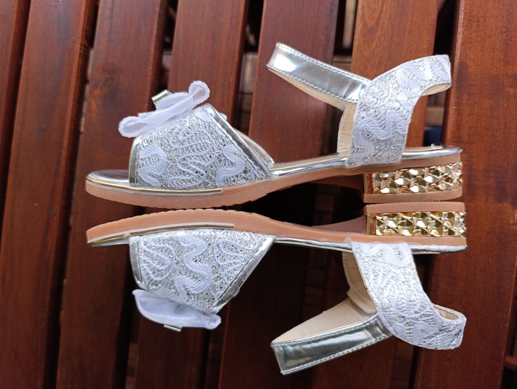 Scarpe per ragazze: Mädchen Festliche Silber Sandalen, Gr. 36 NEU – Nuovo e nell'imballaggio originale da Zürich venduto da mir_2kjl 4