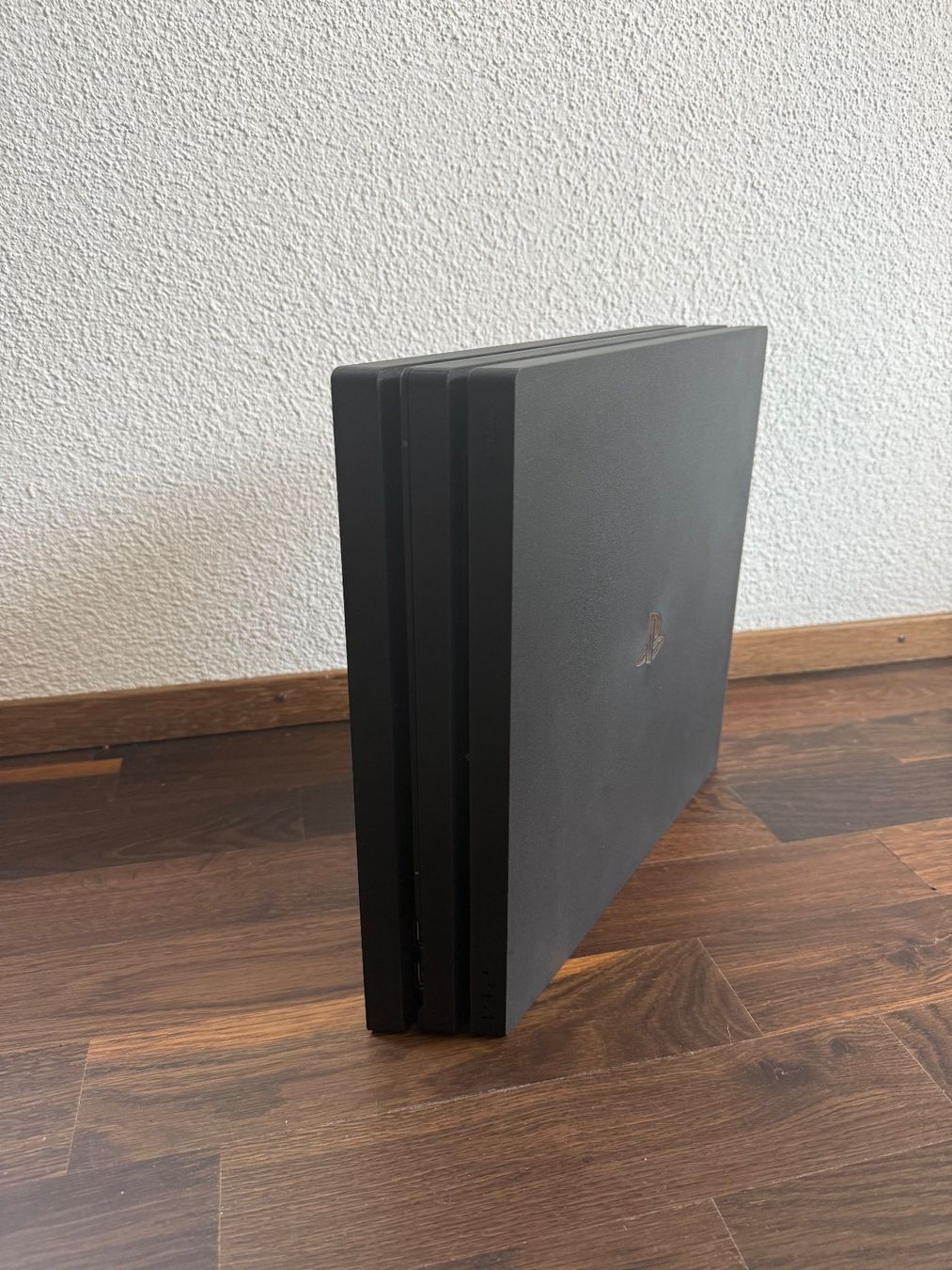 Sony Konsolen: Ps4 Pro mit Games – Neu (gemäss Beschreibung) aus Frauenfeld von Atomikz 1