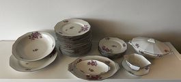 Vaisselle de Limoges M&D - 30 pièces 