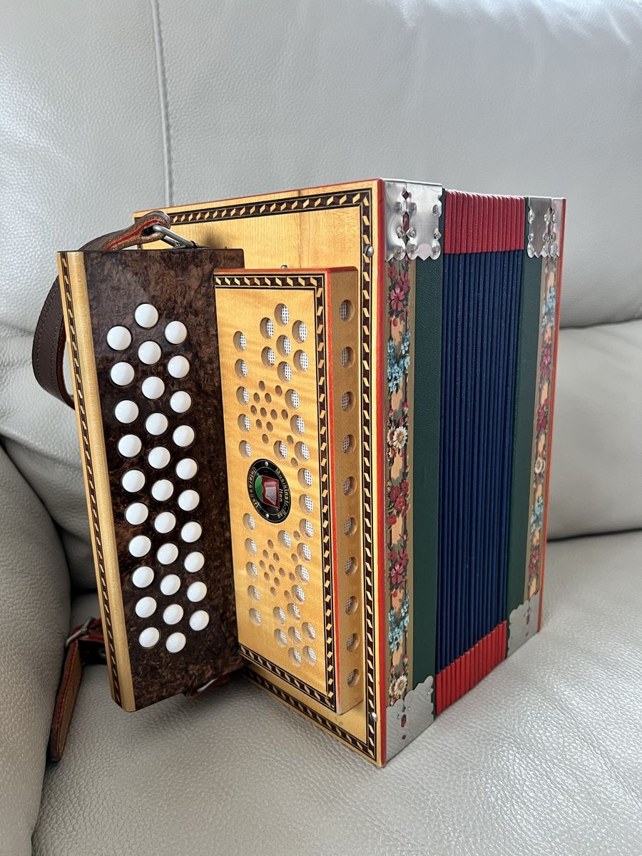 Strumenti musicali: Schwyzerörgeli – Usato da Schüpfheim venduto da ukb5