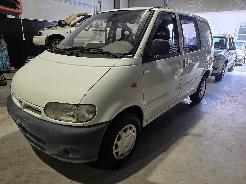 Autos: Nissan Vanette E   2.3D – D'occasion à Cadenazzo par LuismacchineSagl 1