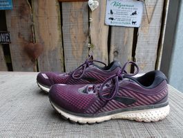 Brooks Ghost 12 Laufschuhe Lila Gr.42,5 - 425200