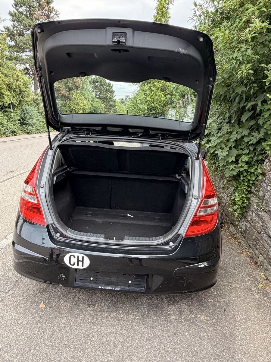 Hyundai Autos: Hyundai i30 1.6 – D'occasion à Pfaffhausen par ahm_7y7g 4