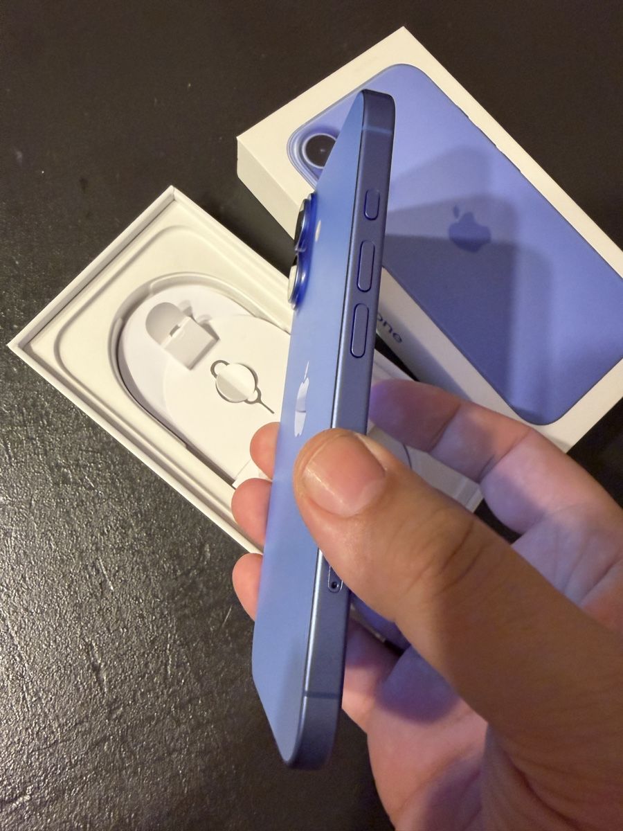 Apple Handys / Smartphones: Iphone 16 256GB – Neu (gemäss Beschreibung) aus Windisch von Mi_chelG 2