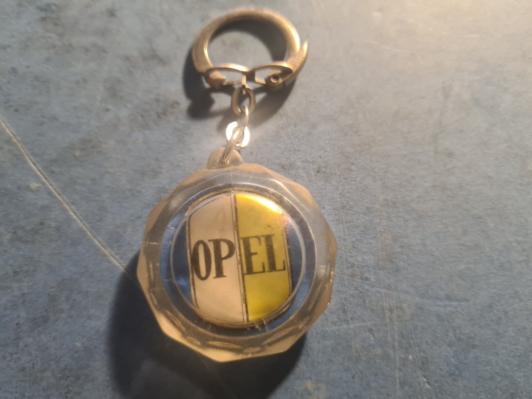 Opel Porte-clés: OPEL  PORTE  CLE  VINTAGE  COLLECTION – D'occasion à Bellevue par BURGOLMANIA