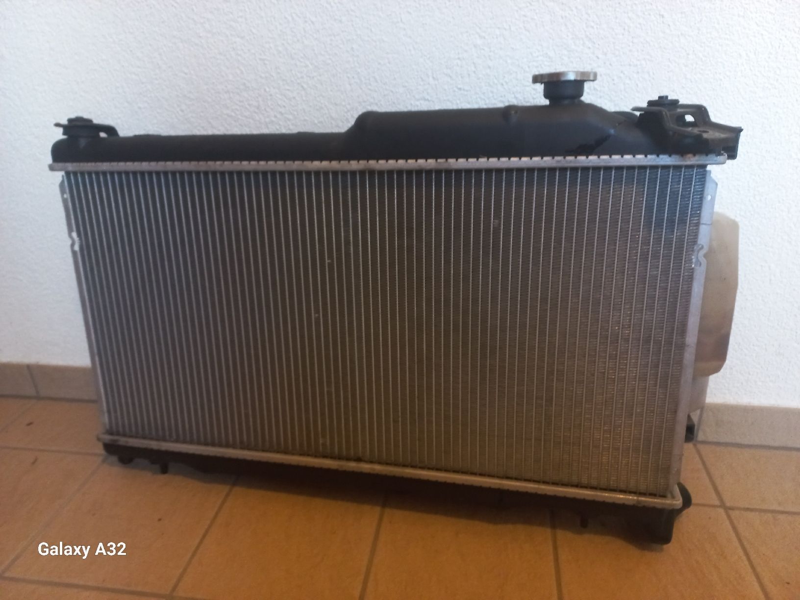 Subaru Tutti pezzi di ricambio auto: Kühler mit Lüfter aus Subaru – Nuovo (secondo la descrizione) da Krummenau venduto da BEAT-S 1