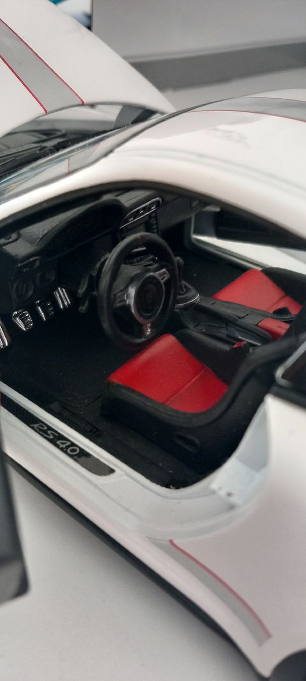 Porsche Modellautos: Porsche 911 GT3 RS 4.0   1/18 – Neu (gemäss Beschreibung) aus Balsthal von Marica75 3