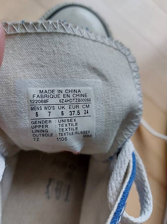 Converse Scarpe da uomo: Blaue Converse Chucks Gr. 37.5 – Nuovo (secondo la descrizione) da Flaach venduto da nad_xpb7 2