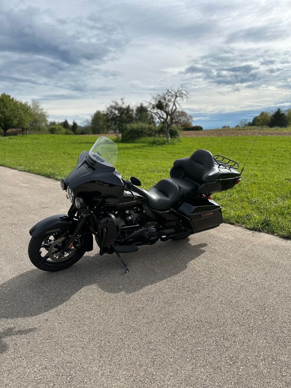 Harley-Davidson Strada: Harley-Davidson Street Glide – Usato da Lausanne venduto da cha_6s9h 1