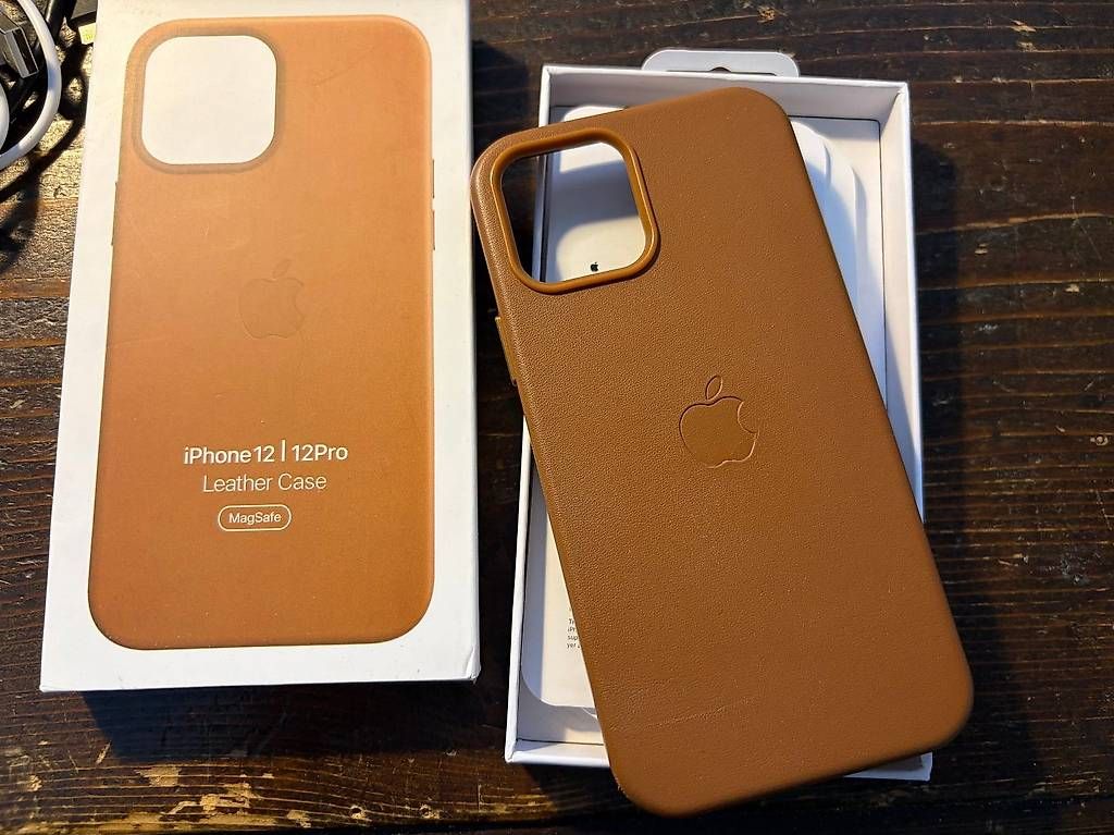Apple Cover & Protezioni schermo: Apple original leather cover per iPhone 12 / 12 PRO - NUOVA – Nuovo e nell'imballaggio originale da Bosco Luganese venduto da frankhmila