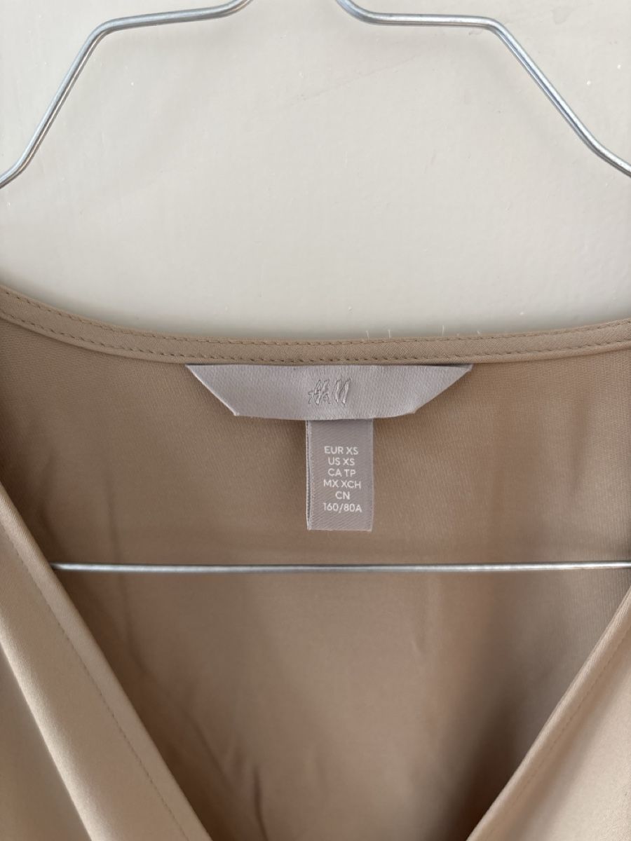 H&M Camicette: Wickelbluse – Usato da Basel venduto da lau_retta 1
