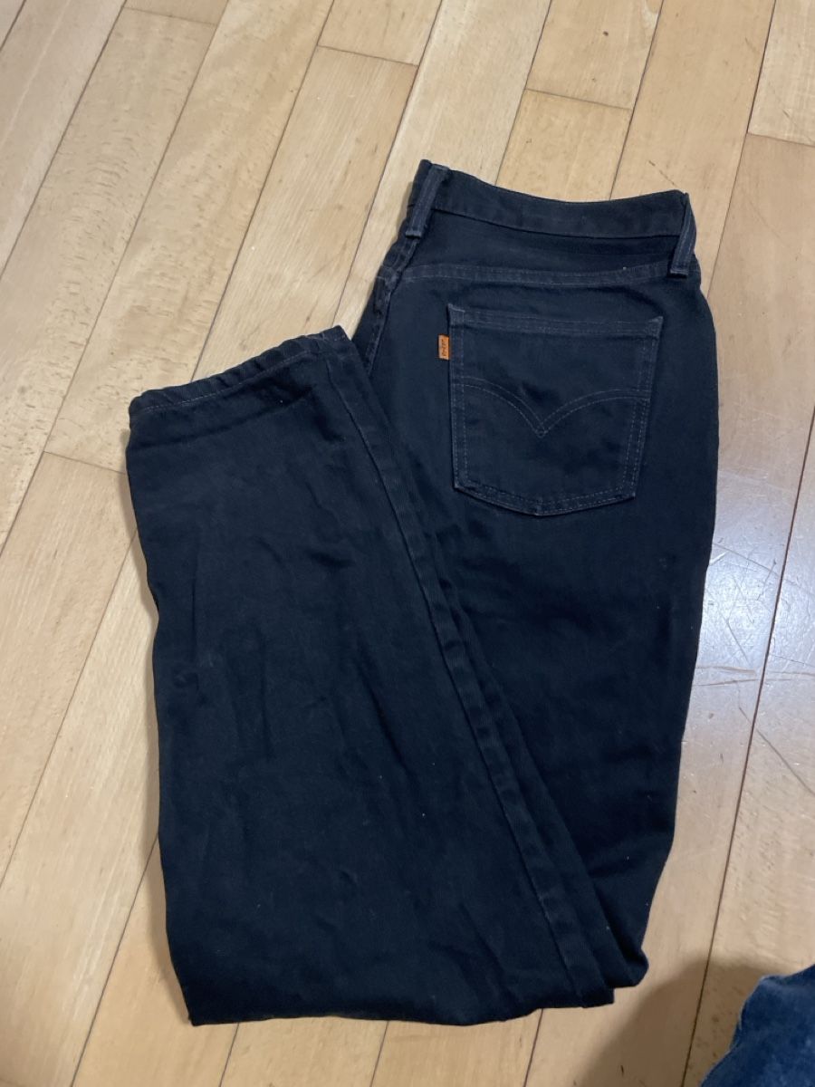 Levi's Jeans: Levi's Black Jeans, W31 L32, Essential! – Usato da Luzern venduto da san_6mzy