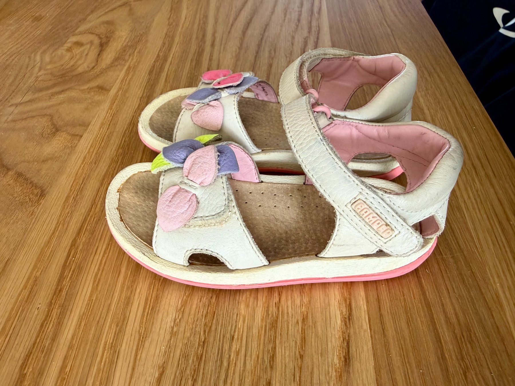 Scarpe per ragazze: Sandalen Camper Mädchen Grösse 25 – Usato da Zürich venduto da pla_t6kn 1