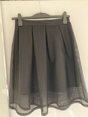 Jupe patineuse noire doublée résille