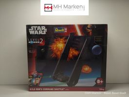 Revell 06695 Star Wars Kylo Ren´s Command Shuttle 1/93