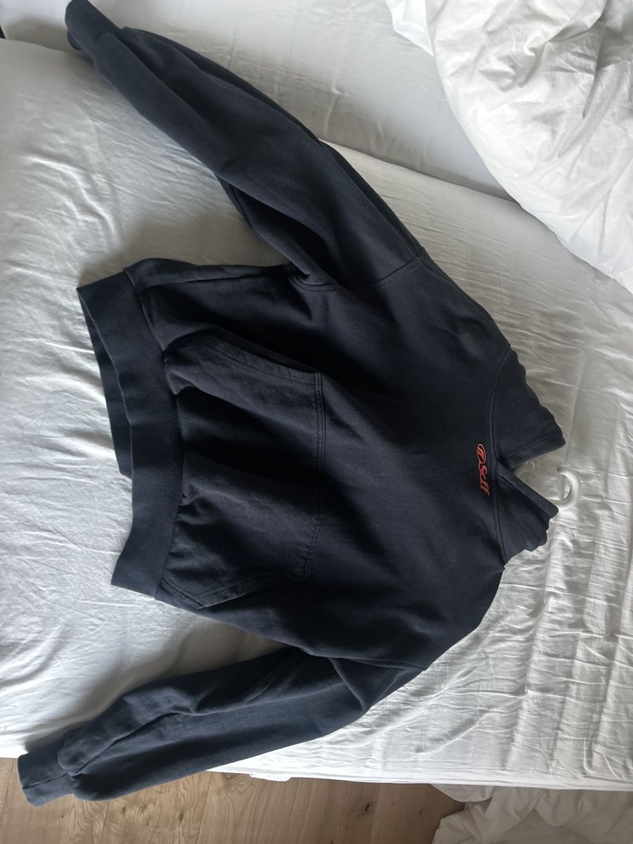 Scuffers Pullover & Sweatshirts: Scuffers Pullover – Gebraucht aus Meyriez von dan_y6bz