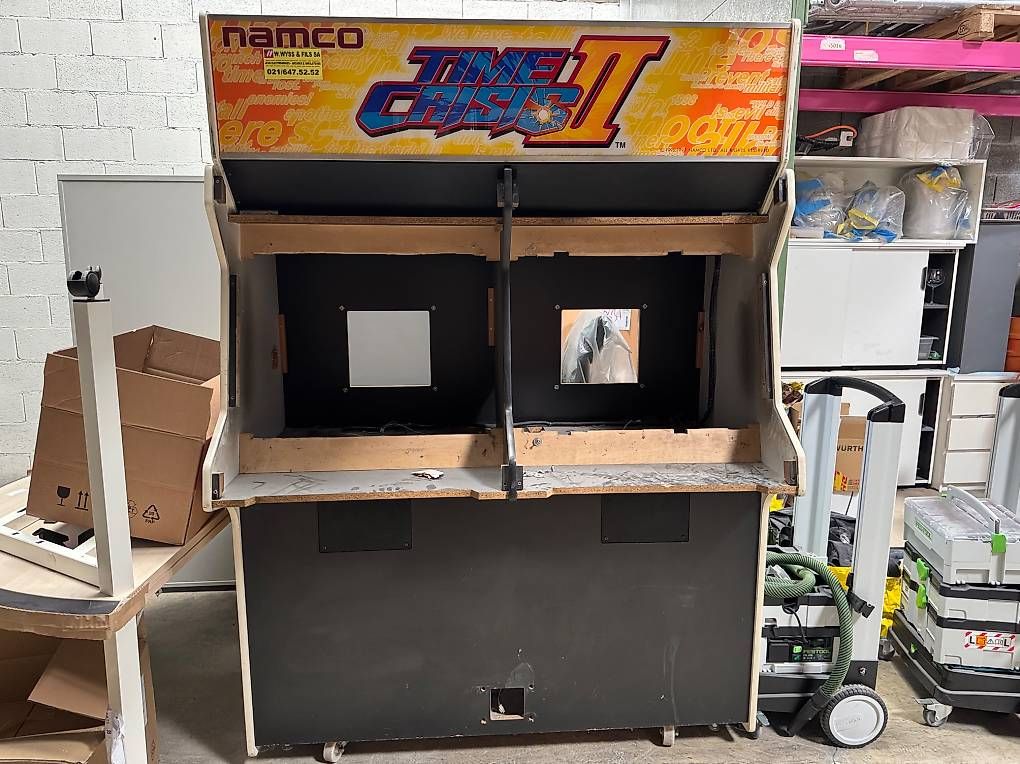 Giochi: Borne arcade Time crisis 2 vide – Usato da Mont-sur-Lausanne venduto da Sebouille 1