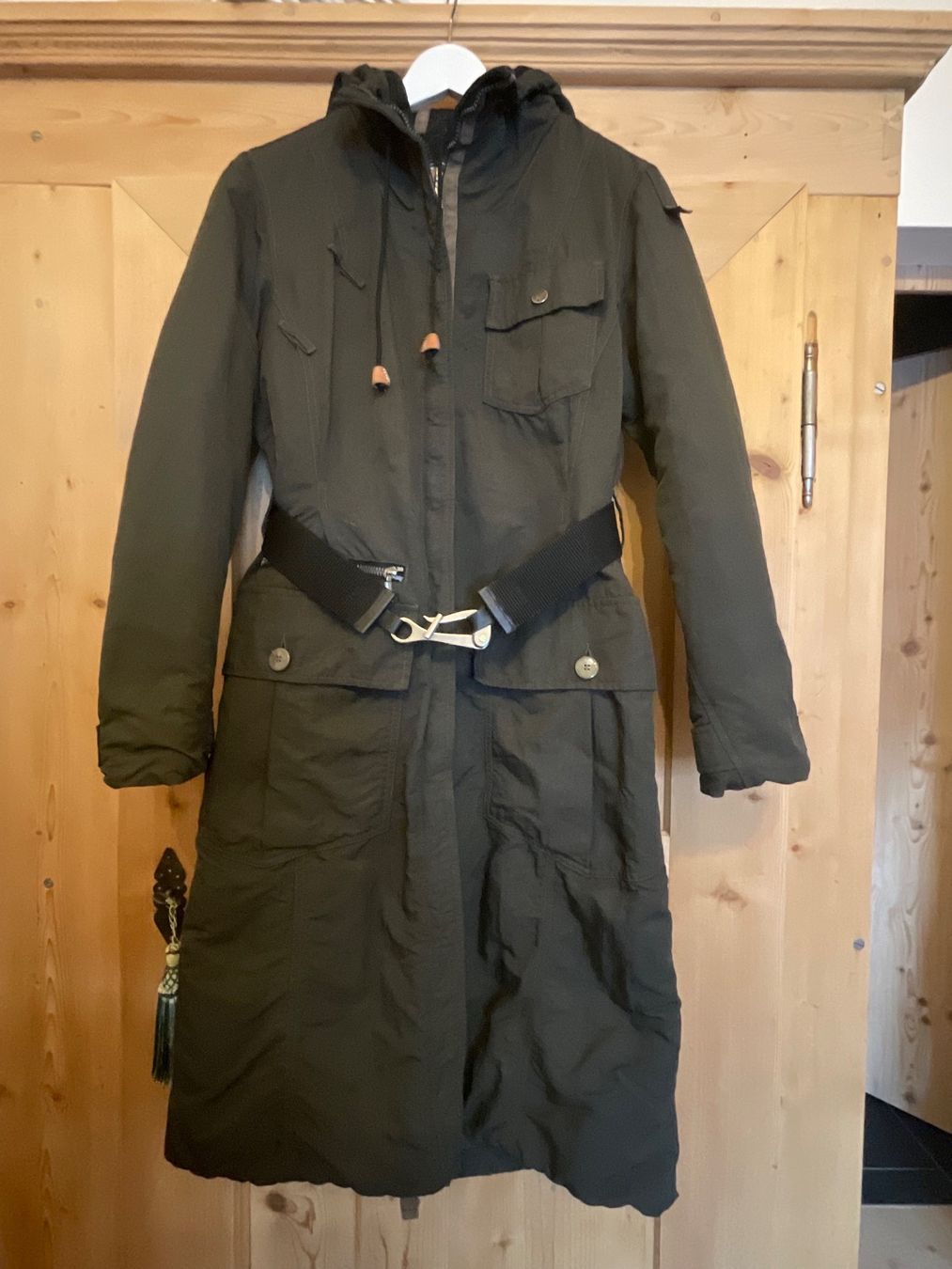 Cappotti: MURPHY & NYE SAIL MAKERS MANTEL M. SPEZ. DETAILS – Usato da Scuol venduto da Lotus2020