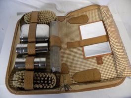 Schönes altes Necessaire aus hellbraunem Leder