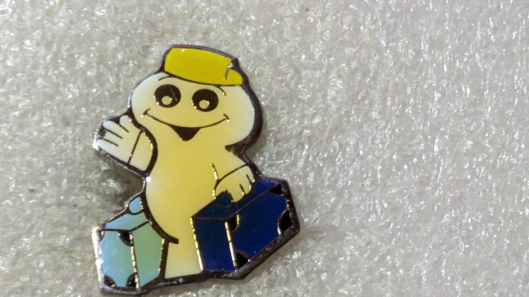 Placchette & Badge: Ansteckpin 167: Maga Bio – Usato da Oppligen venduto da Pin-Fall-Shop