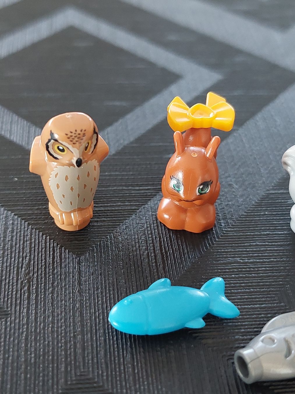 Lego Figuren: Div Lego Tiere ( Eule,  Eichhörnchen,  Katzen  usw.) – Gebraucht aus Zetzwil von sti_x9xf 1