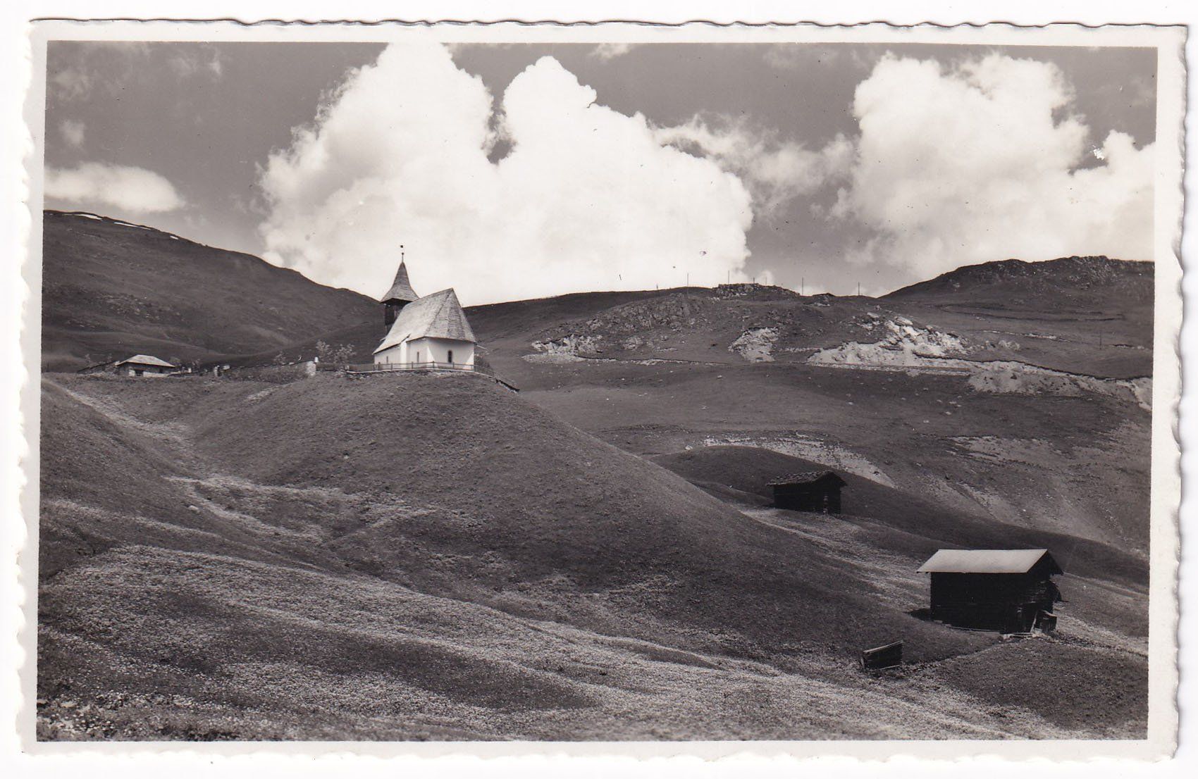 Cartoline postali: Arosa Sommer am Bergkirchli – Usato da Cormoret venduto da Pascalll2001