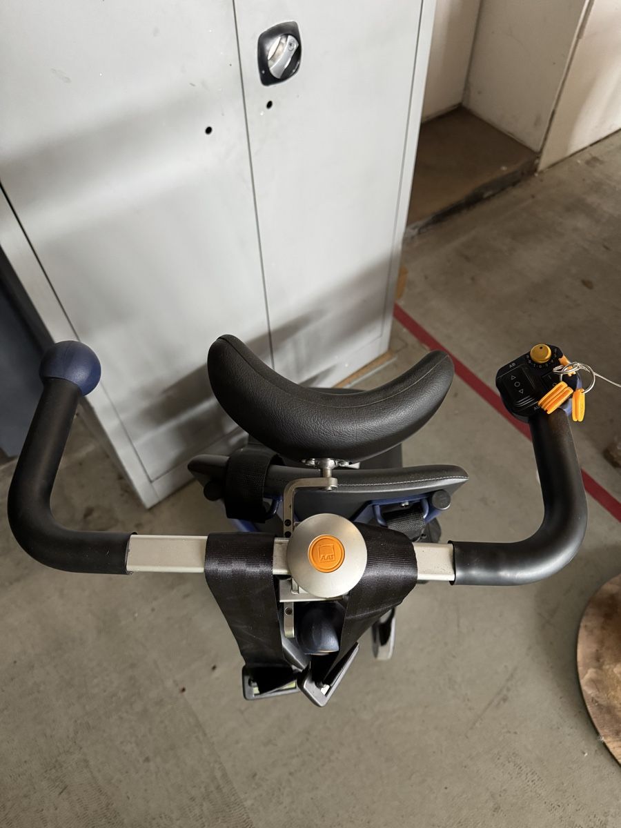 Chaises roulantes: Treppensteigsystem AAT s-max D161 max. 160 kg – D'occasion à Grosshöchstetten par skyfoxx 1