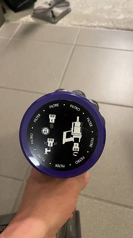 Aspirateurs & Accessoires: Dyson V10 absolut – D'occasion à Duillier par ant_8vvd 2