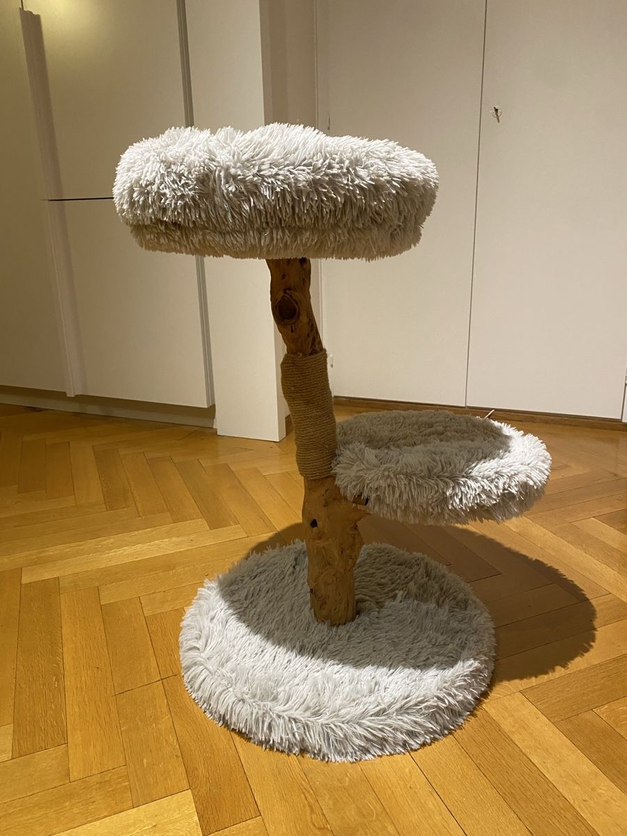Tiragraffi: Neuwertiger Katzenbaum von Designed by Lotte – Usato da Luzern venduto da querbeat33 4