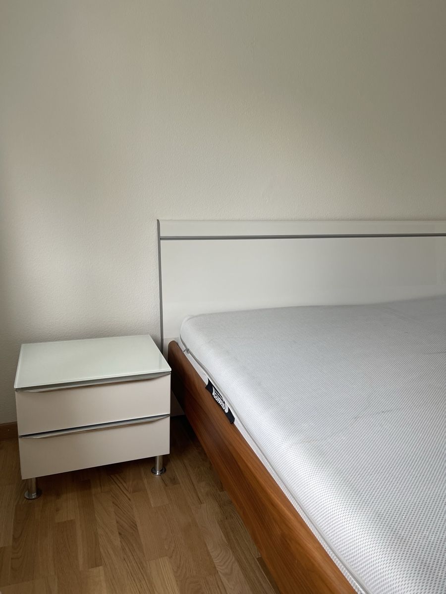 Letti: 210x200 Bett aus Kernnussbaum – Usato da Adliswil venduto da fabienne1234567 5