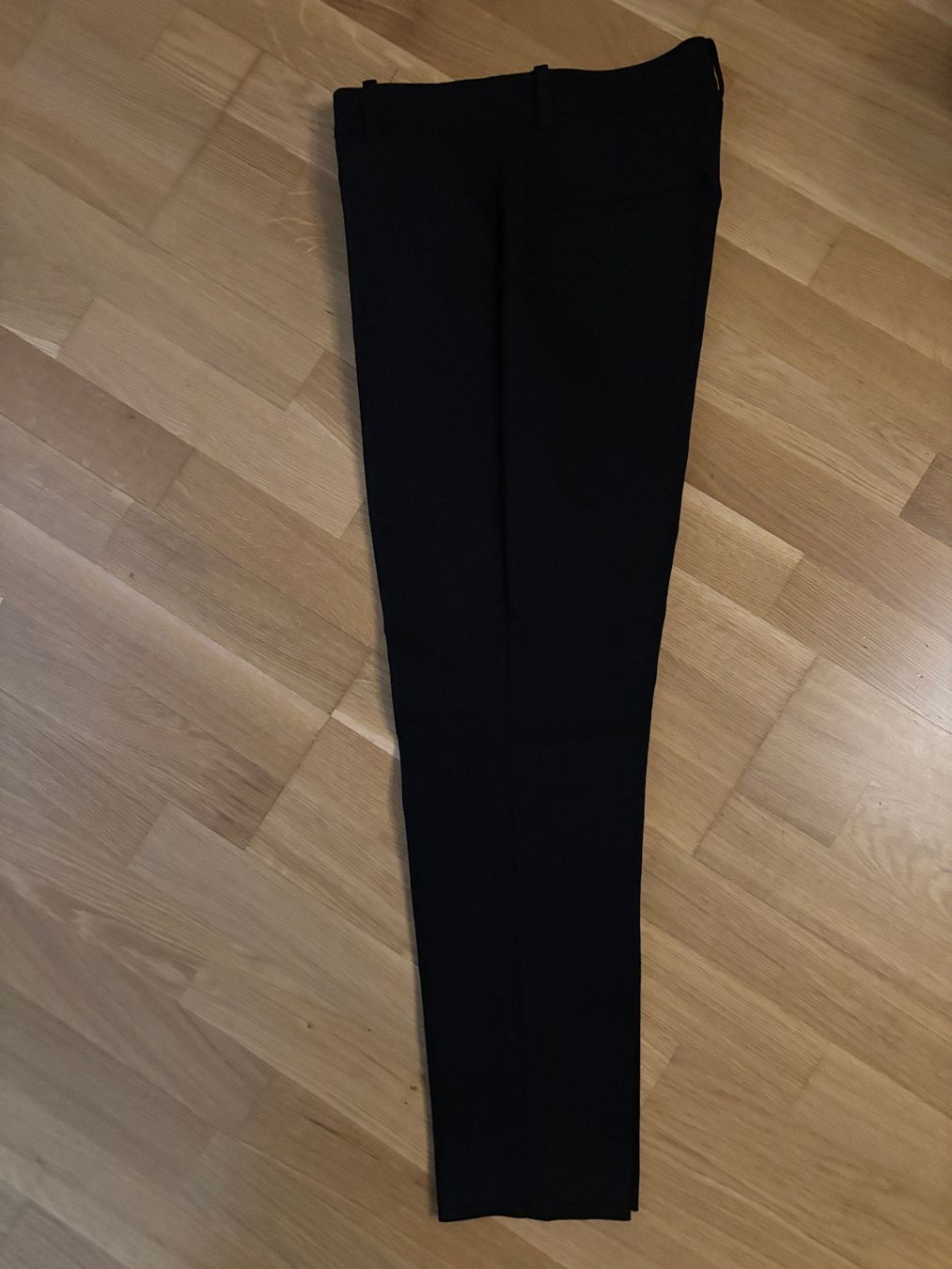 H&M Pantaloni: Schwarze Hose von H&M Gr. 42, neu – Nuovo (secondo la descrizione) da Gossau SG venduto da Gusho 4