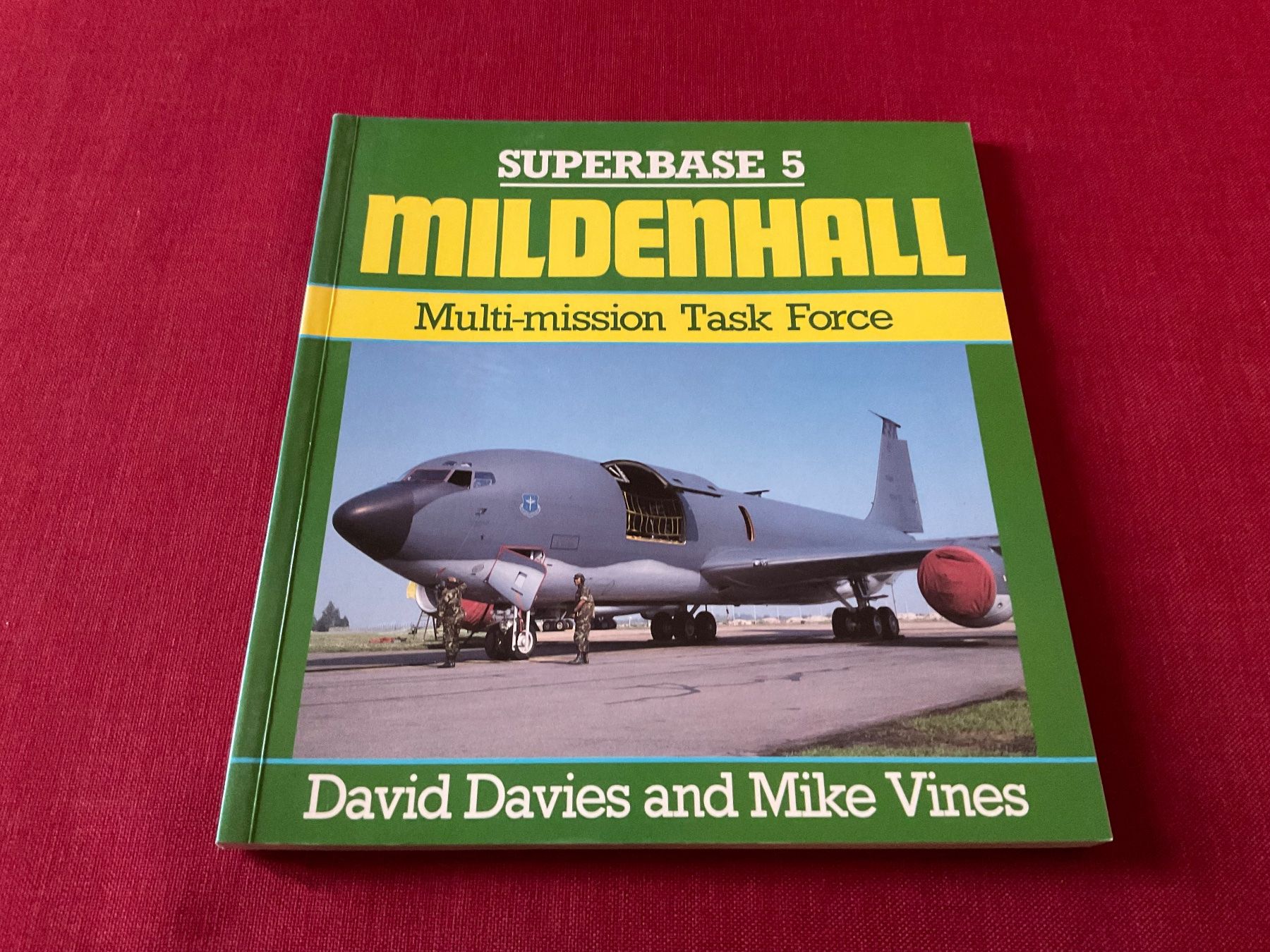 Bücher: MILDENHALL MULTI-MISSION TASK GORCE SUPERBASE 5 – Gebraucht aus Lugano von Persepolis