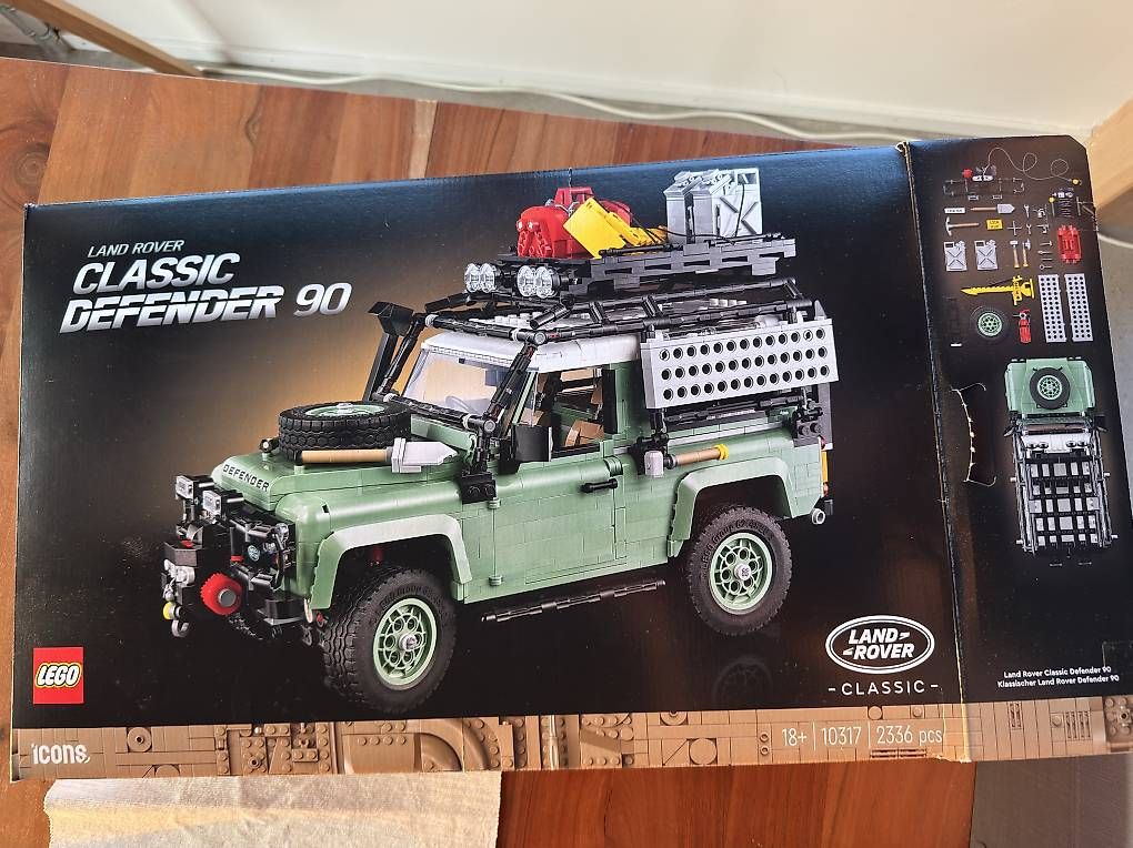 Lego Figurines: Lego Classic Defender 90 – D'occasion à Regensdorf par Ismalinho