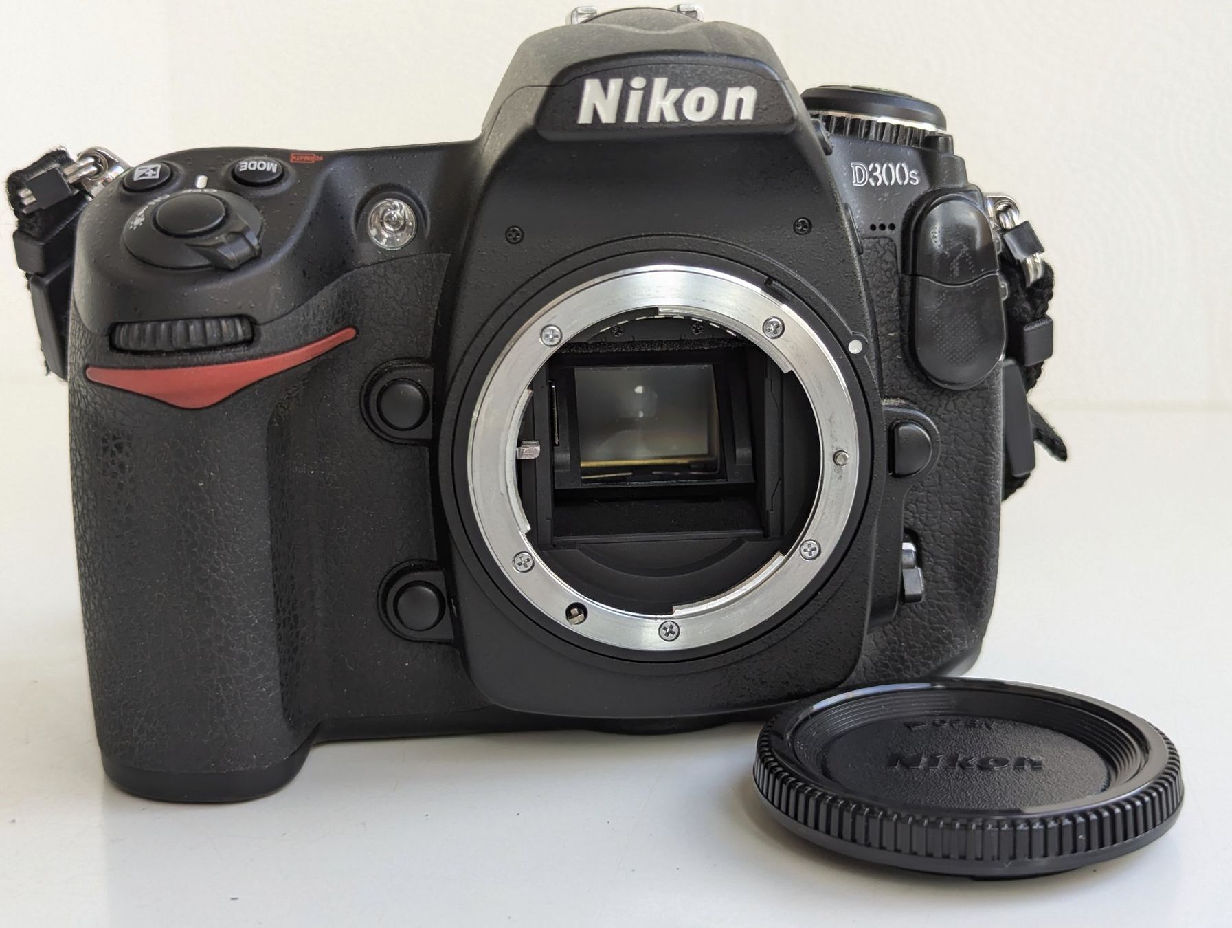 Nikon Kamera: D300s mit originalem MB-D10 Griff – Gebraucht aus Thalwil von miguev 2